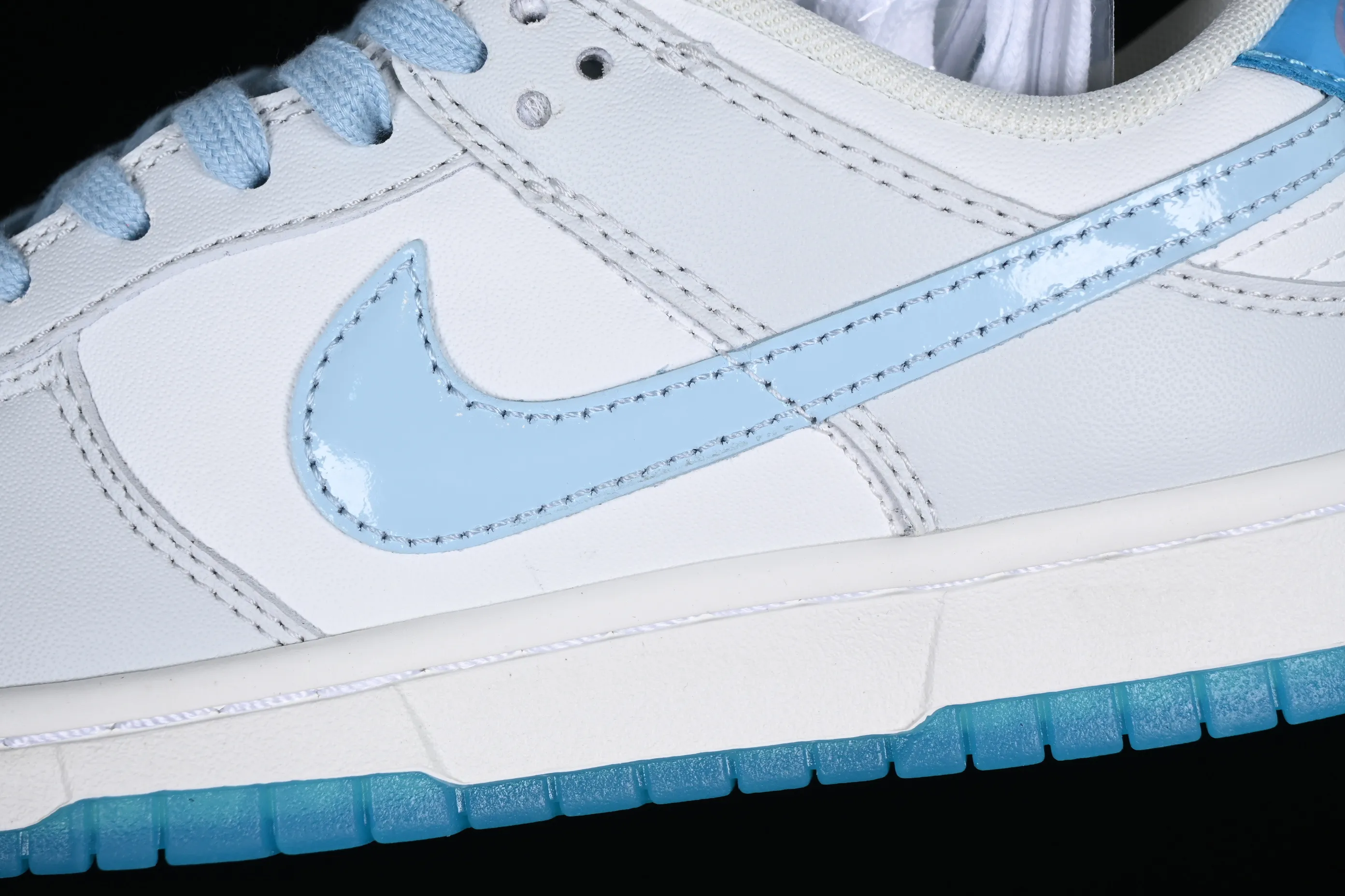 All categories Nk SB Dunk series Nk SB Dunk Low low-top sneakers F version Nk SB Dunk Low "520" Valentine's Day limited SB low-top sports and leisure sneakers FN3433-141
